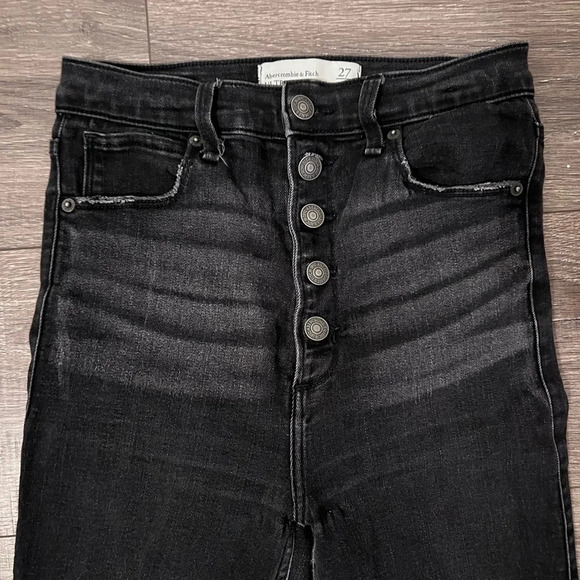 Abercrombie & Fitch Women’s Black Ultra High Ride Skinny Jean Raw Hem Size 4/27 - Picture 4 of 6